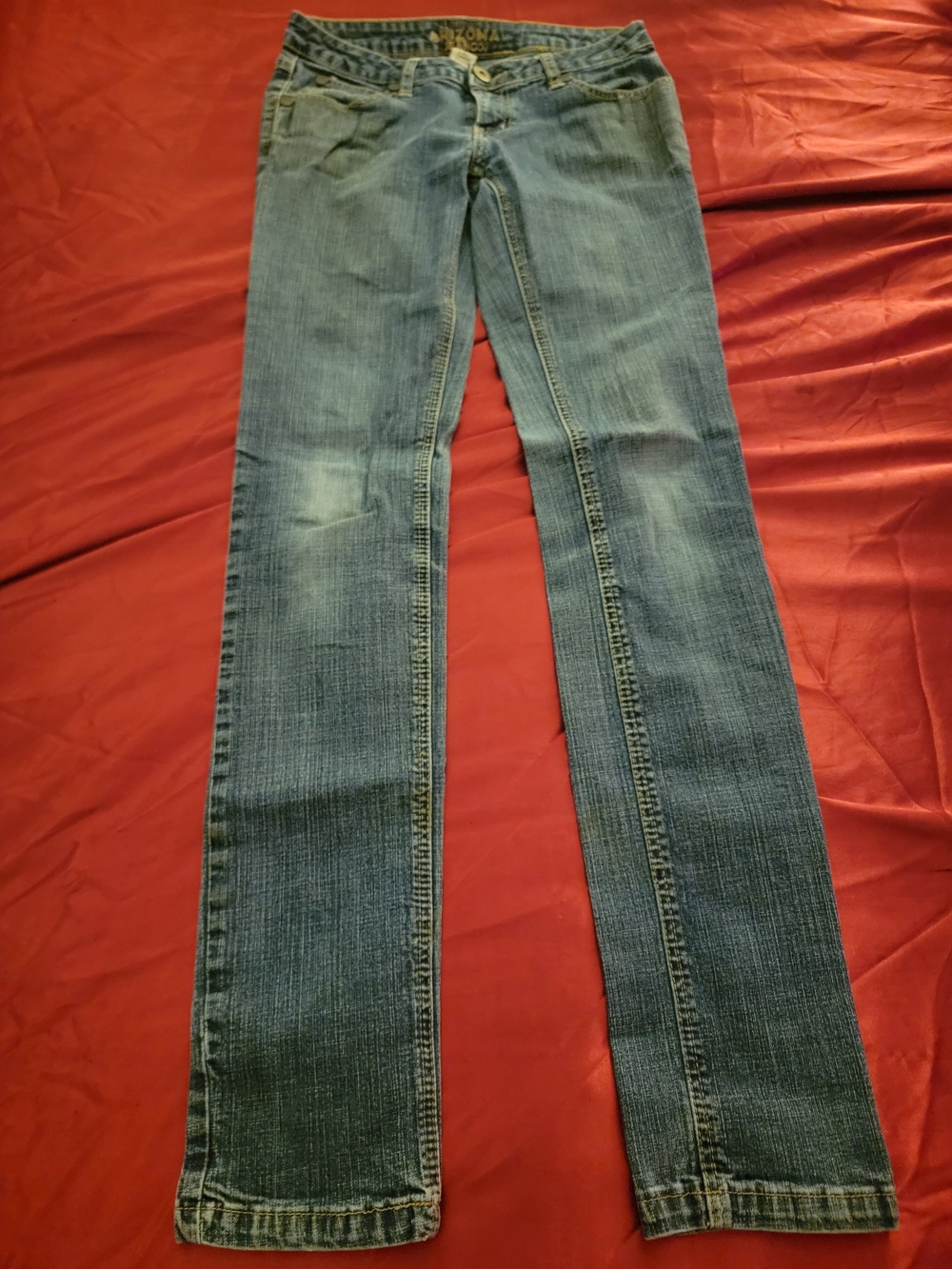 Arizona Jean Company Women's Medium Blue Skinny Leg Jeans